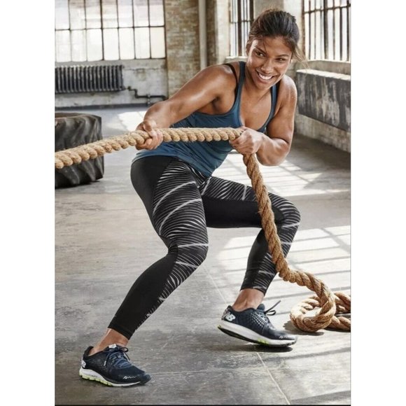 ATHLETA WAVES STEALTH 7/8 TIGHT PANTS YOGA GYM FITNESS BLACK‎ S  #457962  $108 - Picture 1 of 11